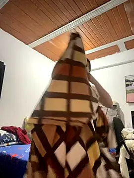 Snapshot of Iris_love18 chatting on October 23, 4:50 pm Iris love18 online show from October 23, 4:50 pm