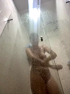 Snapshot of Iris_love18 chatting on October 24, 11:06 am Iris love18 online show from October 24, 11:06 am