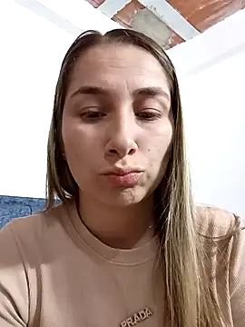 Snapshot of Iris_love18 chatting on November 16, 5:29 pm Iris love18 online show from November 16, 5:29 pm