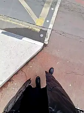 Snapshot of Ina_HotX chatting on December 4, 1:31 pm Ina HotX online show from December 4, 1:31 pm