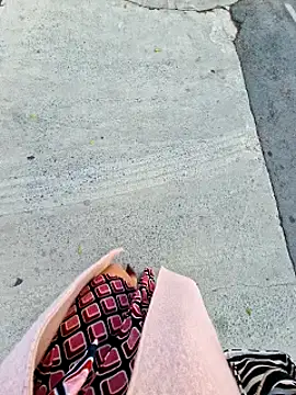 Snapshot of Ina_HotX chatting on December 5, 1:28 pm Ina HotX online show from December 5, 1:28 pm