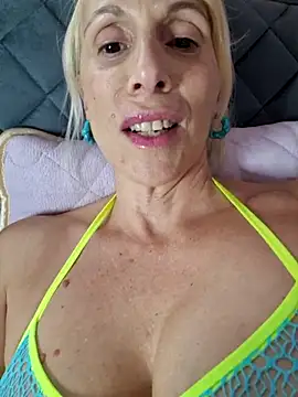 Snapshot of Ina_HotX chatting on September 22, 2:08 pm Ina HotX online show from September 22, 2:08 pm