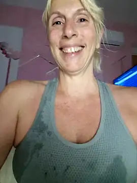 Snapshot of Ina_HotX chatting on October 2, 4:58 pm Ina HotX online show from October 2, 4:58 pm