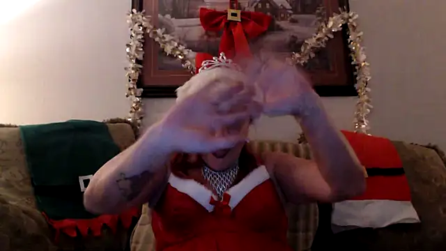 LexxiLeeds online show from December 25, 12:05 am