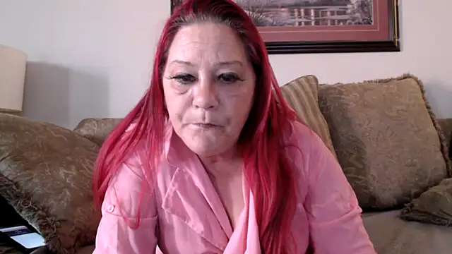 LexxiLeeds online show from October 11, 7:23 pm