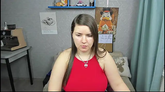 Snapshot of LineraPitts chatting on March 12, 9:02 am LineraPitts online show from March 12, 9:02 am