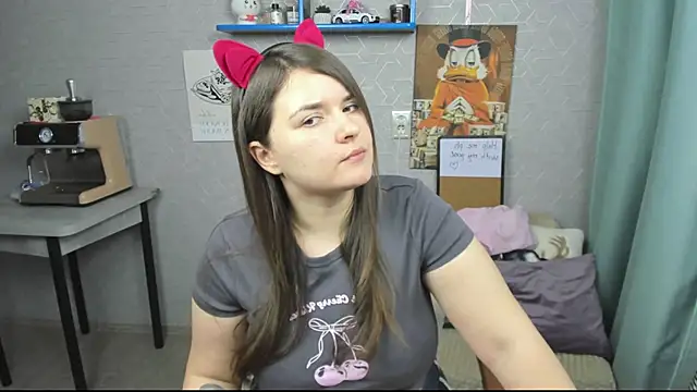 Snapshot of LineraPitts chatting on October 3, 12:57 pm LineraPitts online show from October 3, 12:57 pm