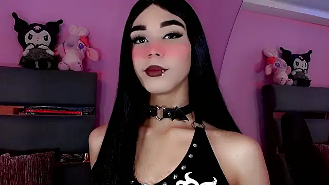 Snapshot of kimMaddiee chatting on December 5, 8:33 pm kimMaddiee online show from December 5, 8:33 pm