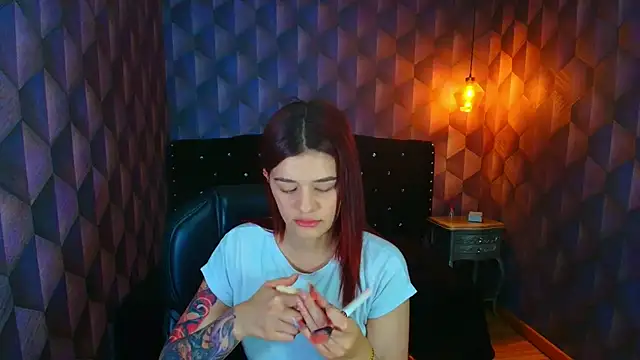 LiaHarryis online show from October 6, 6:49 pm