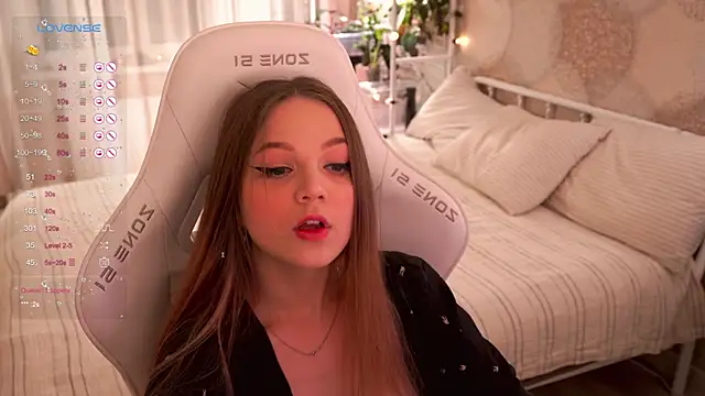 linessssa online show from February 19, 7:27 pm