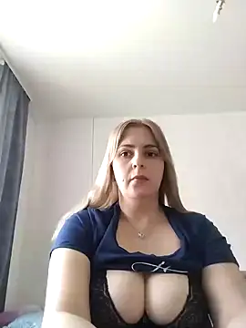 Lady nice cat online show from March 8, 5:59 am