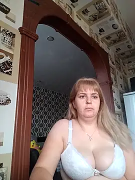 Lady nice cat online show from September 16, 2:23 am