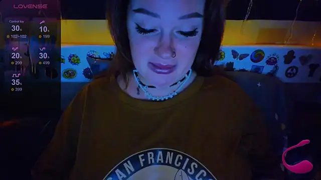 EllieOz online show from January 1, 5:44 pm