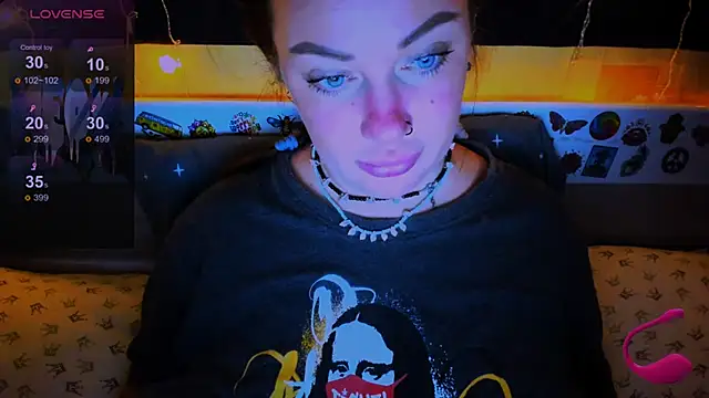 EllieOz online show from February 22, 3:58 pm