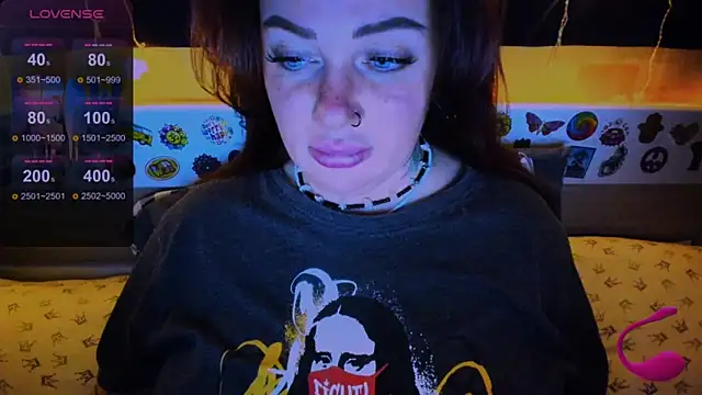 EllieOz online show from February 24, 5:09 pm