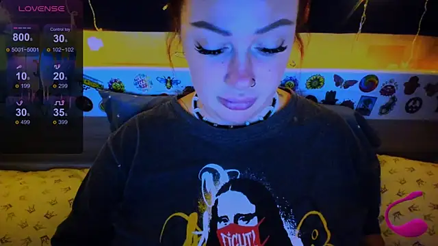 EllieOz online show from February 28, 3:59 pm