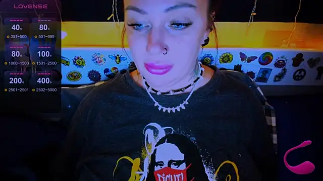 EllieOz online show from March 13, 8:11 pm