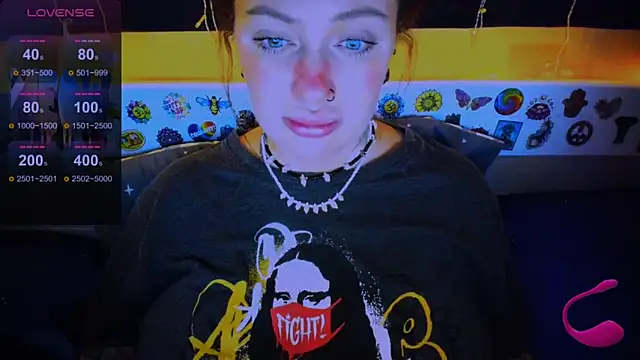 EllieOz online show from March 16, 11:04 pm