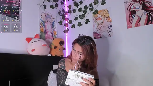 Snapshot of Violette-Ramirez01 chatting on December 6, 9:24 pm Violette-Ramirez01 online show from December 6, 9:24 pm