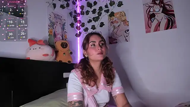 Snapshot of Violette-Ramirez01 chatting on December 12, 11:03 pm Violette-Ramirez01 online show from December 12, 11:03 pm