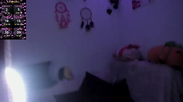 Snapshot of Violette-Ramirez01 chatting on October 9, 11:14 pm Violette-Ramirez01 online show from October 9, 11:14 pm