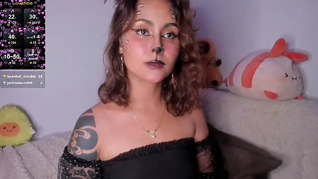 Snapshot of Violette-Ramirez01 chatting on October 28, 1:53 am Violette-Ramirez01 online show from October 28, 1:53 am