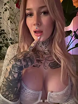 Stella-Kink online show from February 22, 10:40 am