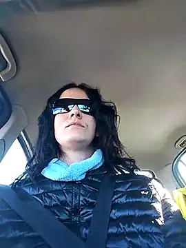 LauraBaby online show from March 19, 7:40 am