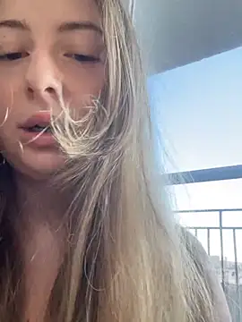 curvyflawless online show from December 14, 12:01 pm