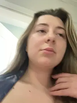 curvyflawless online show from January 14, 12:03 pm