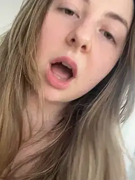 curvyflawless online show from March 6, 2:08 pm