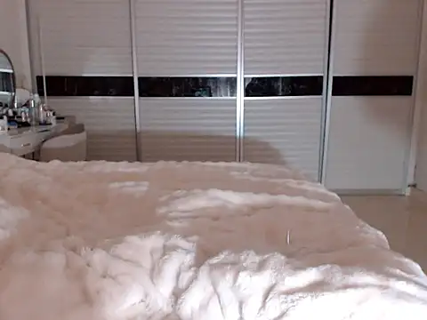 -Lucky Girl online show from January 4, 2:03 am