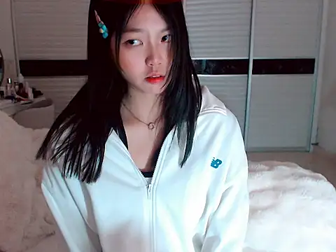 -Lucky Girl online show from February 10, 2:52 am