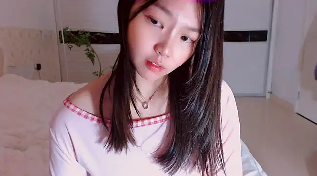 -Lucky Girl online show from March 4, 1:01 am