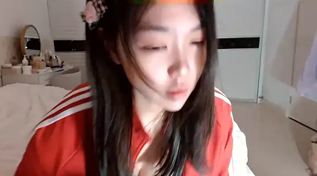 -Lucky Girl online show from March 6, 11:53 pm