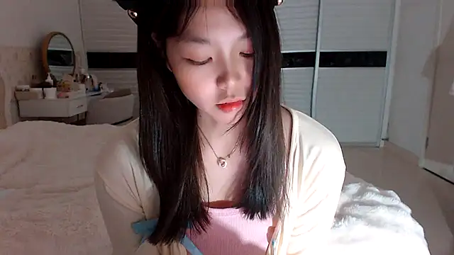 -Lucky Girl online show from March 7, 12:12 pm