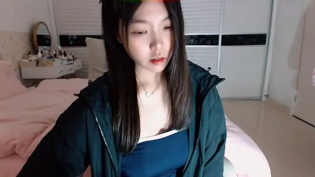 -Lucky Girl online show from March 22, 11:32 am