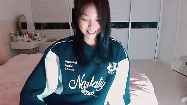 -Lucky Girl online show from October 27, 2:37 am