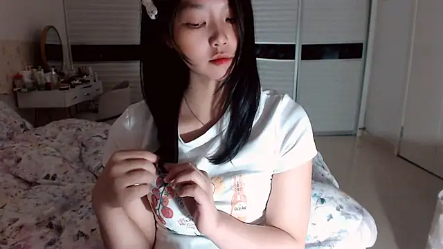 -Lucky Girl online show from November 23, 2:06 pm