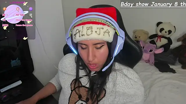 Snapshot of nerdgirl_314 chatting on December 31, 11:39 pm nerdgirl 314 online show from December 31, 11:39 pm