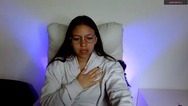 SamanthaRoldaan online show from February 21, 1:55 pm