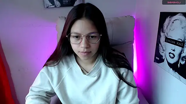 SamanthaRoldaan online show from March 2, 1:49 pm