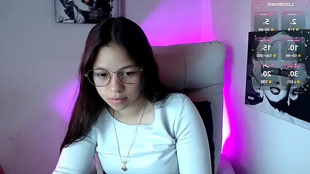 SamanthaRoldaan online show from March 10, 1:54 pm