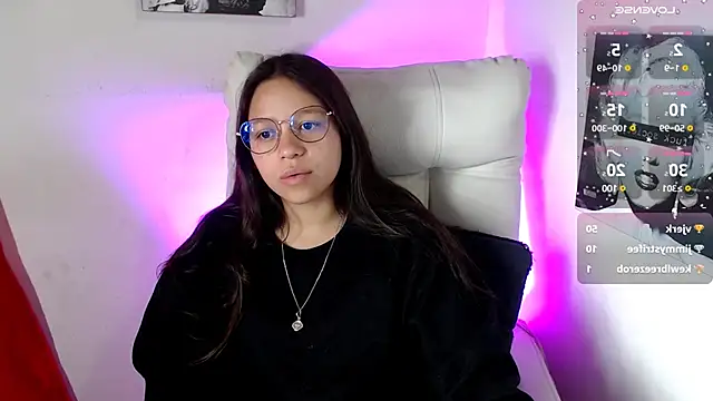 SamanthaRoldaan online show from March 11, 4:07 pm