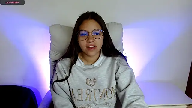 SamanthaRoldaan online show from March 18, 1:31 pm