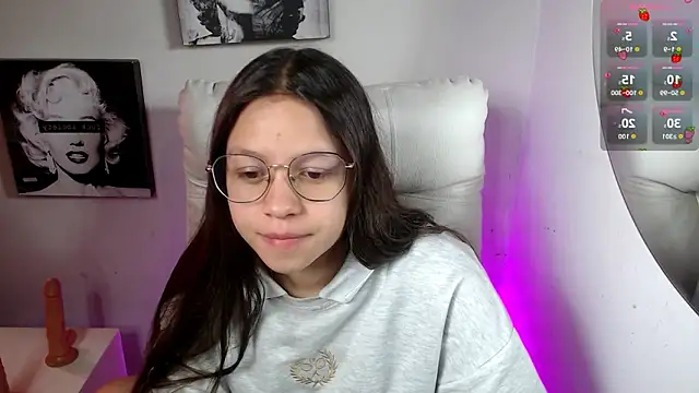 SamanthaRoldaan online show from November 10, 1:54 pm