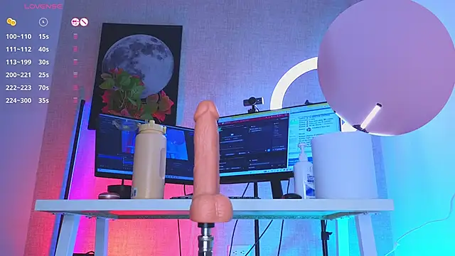 maykka online show from November 9, 5:00 pm