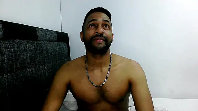 Snapshot of bbcblackhot34 chatting on February 28, 9:55 pm bbcblackhot34 online show from February 28, 9:55 pm