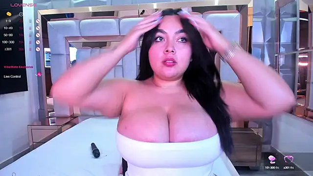 samantasm online show from February 4, 8:56 am