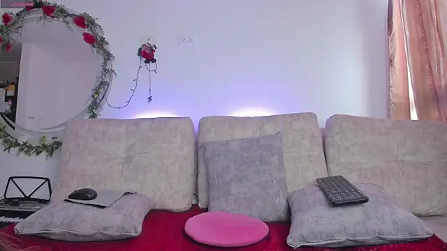 ssara miranda online show from September 9, 6:07 pm